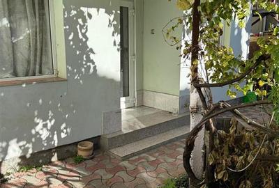 Casa tip duplex in zona centrala, 4 camere, mobilata complet, pret foarte bun - 1