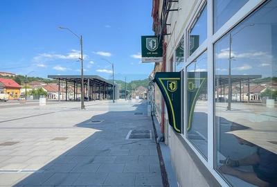 Spațiu comercial finisat si curat in Reșița cu posibilitate extindere. - 2