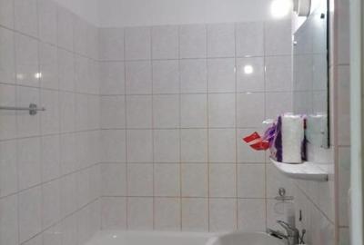 Piata iancului-Gura de metrou- 260 euro bloc mixt - 6
