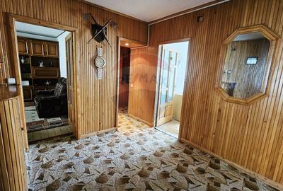 Apartament cu 4 camere de vânzare în zona Maratei - 1