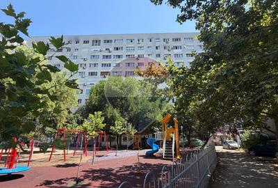 Vanzare apartament 3 camere zona Auchan Vitan - 1