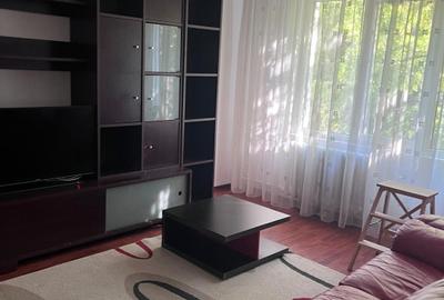 Apartament cu 2 camere decomandat, mobilat în Crângași