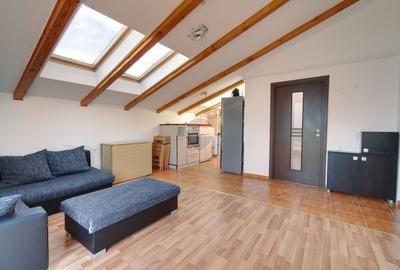 Apartament cu 2 camere semidecomandat în Florești