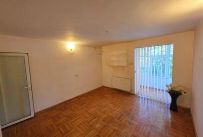 Apartament central str. Arcu etaj1 - 3