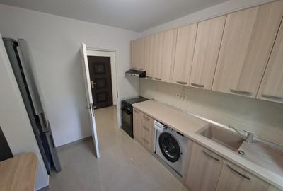 Apartament cu 2 camere semidecomandat în Podul de Piatră