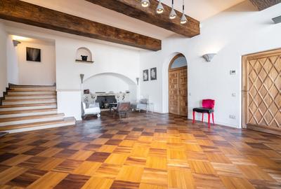 Restored Historic Villa in the Prestigious Dacia Area - 11