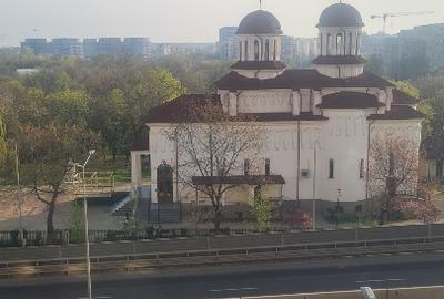 Apartament cu 3 camere decomandat în Tei
