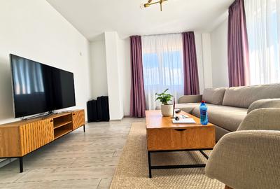 Apartament cu 3 camere decomandat în Titan
