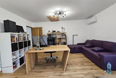 Casa renovata 200mp pe 2 niveluriparcare curte cu foisorCentru zona str. Paris - 17