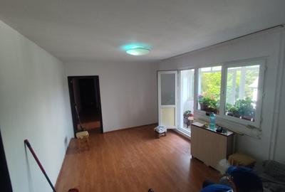 Apartament 3 camere spatios, liber, Berceni-Piata Covasna - 2