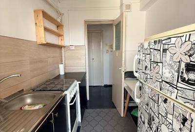 Centru Civic Hala Centrala , apartament 2 camere decomandat , etaj intermediar - 6
