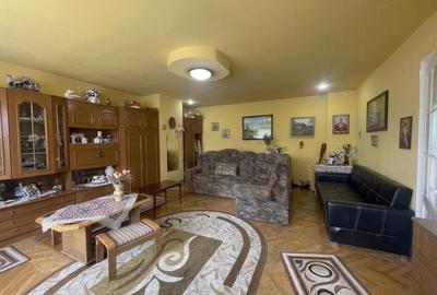 Apartament la casă - central cu terasă, pod și pivniță – 76 mp utili - 3