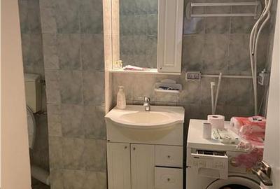 Apartament 2 camere , zona centrala - Scoala nr 10,etaj 2 8  , decomandat - 16