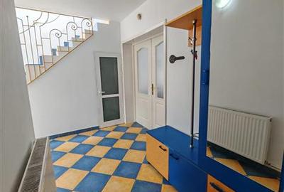 Vanzare casa imbratisata de natura in zona Bunloc, teren 445 mp - 32
