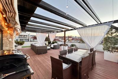 Penthouse cu 4 camere semidecomandat, mobilat în Bună Ziua