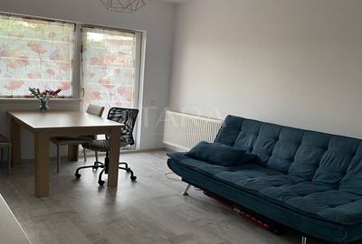 Apartament cu 2 camere semidecomandat, mobilat în Zorilor