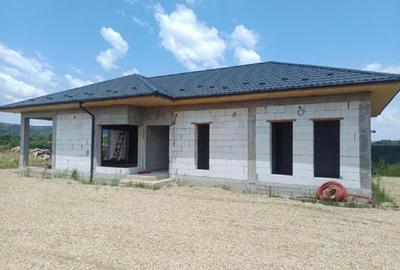 Casă individuală cu 3 camere în Valea Stânii