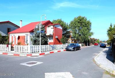 Cumpana - Del Sole, Str. Padova 4, vila P+M, teren pe colt de 397 mp! - 1