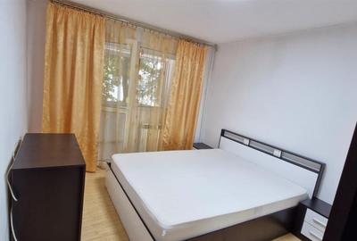 Apartament cu 3 camere decomandat, mobilat în Brăilei