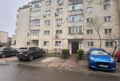 Apartament cu 3 camere decomandat în Tomis III