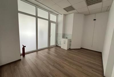 Spațiu comercial, de 160 mp, în Noua