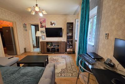 Apartament cu 2 camere semidecomandat în 1 Decembrie 1918