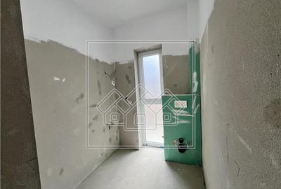 Casa de vanzare in Sibiu - noua, individuala, teren 335 mp - zona buna - 25