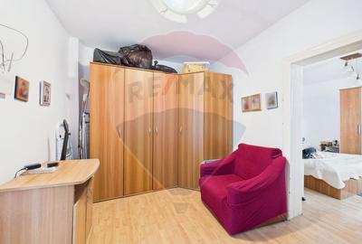 De vanzare| Casa cu teren | 300 mp | Rahova - 5