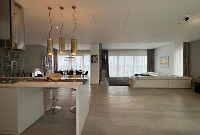 Apartament cu 4 camere decomandat, mobilat în Herăstrău