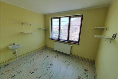 Vilă Spațioasă D+P+1 zona Terezian optima locuinta / sediu firma - 30