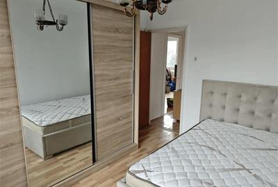 Vanzare Apartament 3 Camere Semidecomandat Berceni-Al.Niculitel - 2