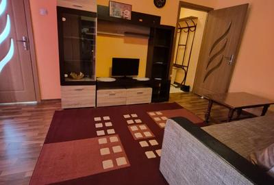 Inchiriez apartament 2 camere - 1