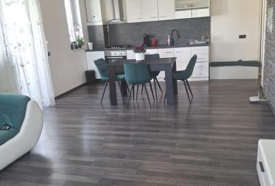 Apartament cu 2 camere semidecomandat, mobilat în Florești