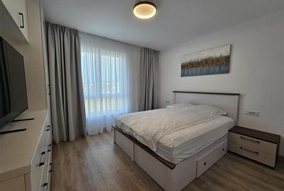 Apartament cu 3 camere decomandat, mobilat în Tractorul