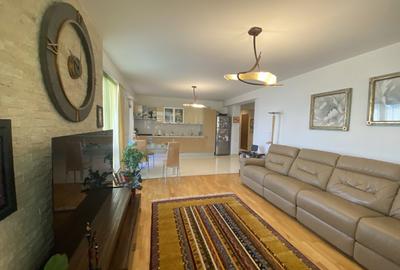 Apartament 4 camere bloc boutique si terasa de 25m - 42