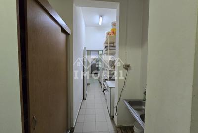 VANZARE SPATIU COMERCIAL PARTER  ZONA 9 MAI - 10