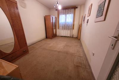 Apartament spatios in zona Balcescu. 75mp