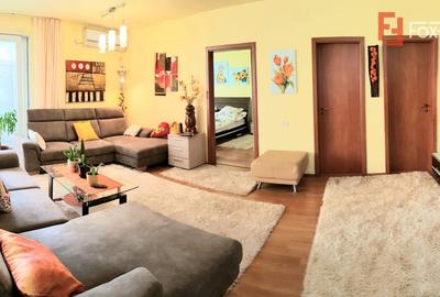 Apartament cu 3 camere decomandat, mobilat în Lipovei