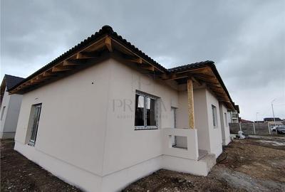 Duplex cu 3 camere în Moșnița Nouă