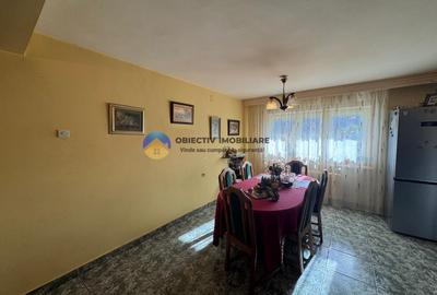 Vila + teren de vânzare cu priveliște panoramică – vis a vis de statuia Ursulet - 12