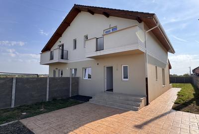 Duplex cu 4 camere în Moșnița Nouă