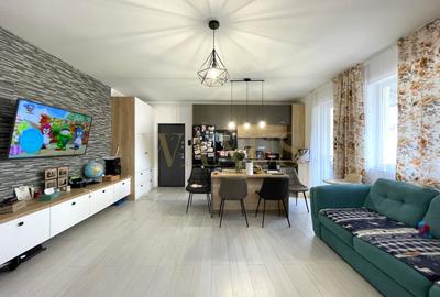 Apartament cu 3 camere semidecomandat, mobilat în Florești