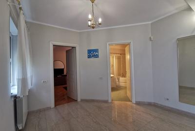 Vila superba cu piscina si gradina superba in Domnesti - 16