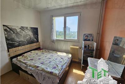 Apartament 2 camere bloc anvelopat Piata Progresul - 1