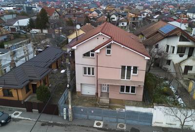 Casă individuală cu 8 camere în Romanești