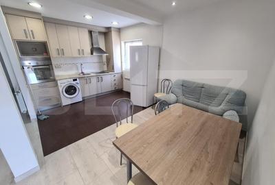 Apartament cu 3 camere semidecomandat în Florești