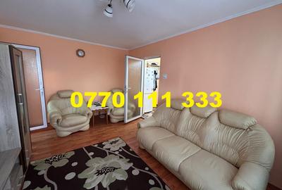 Apartament cu 3 camere semidecomandat în Viziru 1