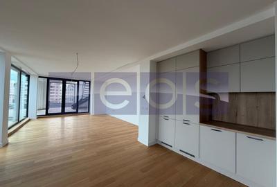 Apartament cu 4 camere în Pipera