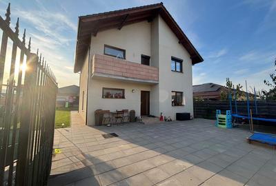 Casă individuală cu 5 camere în Exterior Est