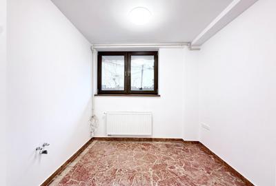 Birou situat Central la strada principala, 2 incaperi, disponibil imediat - 7